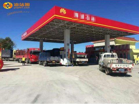  7886黑龙江肇东市20公里，汽油60%，国道，汽油柴油国有价格卖，出售报价1300万！面积6000多，4000多国有！营业额淡季3万！旺季7-8万！