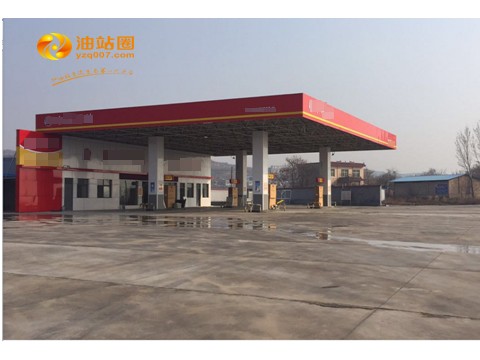782110陕西咸阳省道靠镇加油站出售，加油机4台8枪，面积6。3亩，国有土地，营业额6-10吨！出售报价面议！