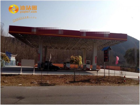 711028  辽宁朝阳省道加油站出售，证件齐全，面积1200多平，加油机6台，营业额13000-14000，现在在修路，年前可以修好，营业额还会有所增加，出售450万！2017年最新加油站一手信息，